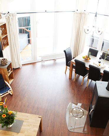 Unser 5* Wellness-Haus Jacobsmuschel bietet auf 90 m² Platz für bis zu 6 Personen. 